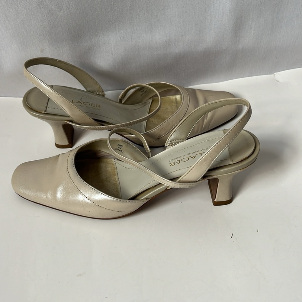 Villager Shoes Kitten Heels Pearl White Size 6 - Picture 12 of 12